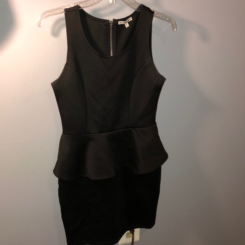 Black dress - Picture 1 of 4